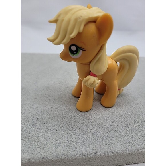 My Little Pony MLP FiM Applejack Figure G4 PVC 3" 2010 - Picture 7 of 15
